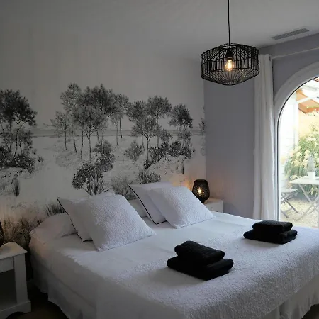D'hotes Surcouf Bed & Breakfast